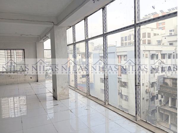 Prominent Commercial 3000 Sqft Office Space for Rent