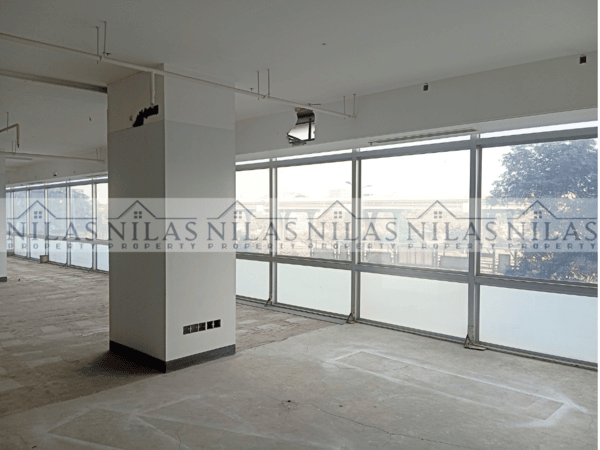 Prominent Big Office 10000 Sft Space Rent in VIP Location