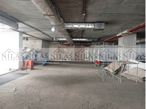 Prominent Big Office 10000 Sft Space Rent in VIP Location