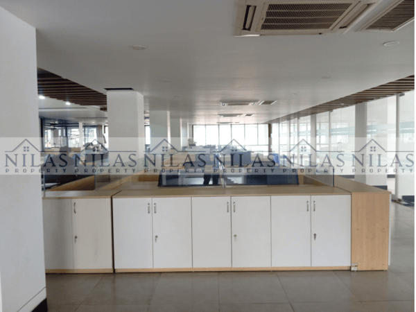 1st Floor Semi Decorated 8000 Sft Office Space for Rent