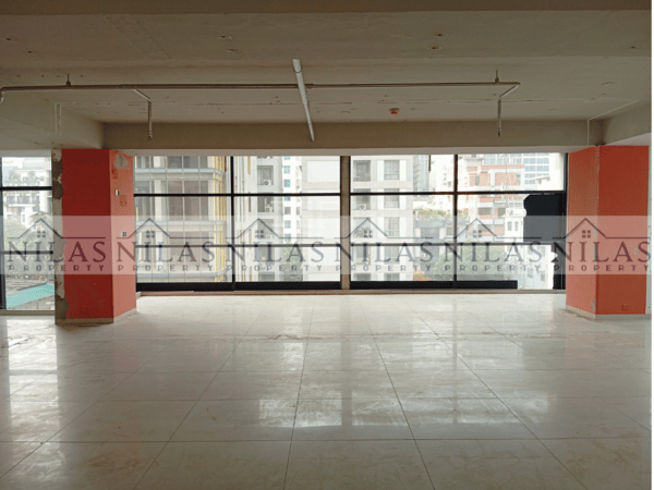 VIP Position Office/Restaurant Commercial Space for Rent